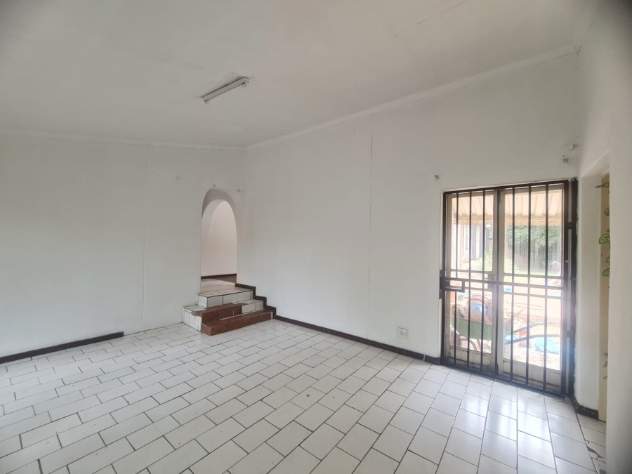 To Let 3 Bedroom Property for Rent in Ifafi North West